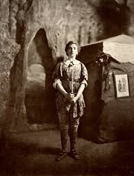 Maude Adams Was The 1st American Actress To Play Peter Pan On The American Stage She Was The 2nd Actress To Play It Since It S Ince Maude Adams Peter Pan Maud