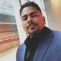 Victor Arocha's Instagram, Twitter & Facebook