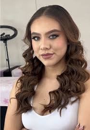 Professional Makeup Techniques by Las Twins