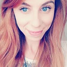 Roxanne Pearce's Instagram, Twitter & Facebook