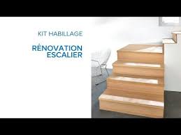 Renovation Utilisez Ces Kits Pour Habiller De Bois Votre Escalier En Beton Ou Carrelage Faciles Escalier Carrelage Renovation Escalier Bois Renover Escalier