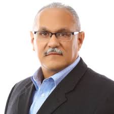 Dennis Araujo's Instagram, Twitter & Facebook