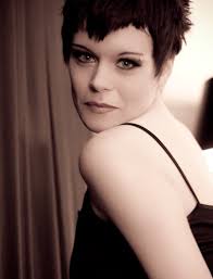 9 Super Monologues, 9 Amazing Actors!