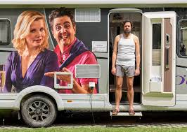 After starring in the popular sitcom horsin' around in the late 80s and early 90s, bojack horseman struggles with his deteriorating popularity, depression, addiction, and maintaining the relationships with those he cares about. Pastewka X Comedy Serie Geht Bei Amazon Prime Video 2020 In Die Zehnte Und Finale Staffel