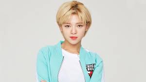 She has 2 older sisters: Twice Jungyeon Wallpapers Wallpaper Cave