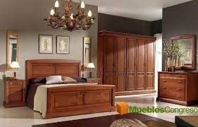 En este articulo vamos a ver como decorar habitacion de matrimonio moderna, de manera barata, con poco dinero pero manteniendo un estilo de decoración que se mantenga durante los años y sobre todo con estilo. Dormitorios De Matrimonio Clasicos Del Nuevo Catalogo De Dormitorios Clasicos Gran Canaria De Ideas De Muebles De Dormitorio Diseno De Cama Dormitorio Clasico