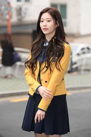 200213 Iz One Minju At School Of Performing Arts Seoul Graduation Performance Art Ulzzang Korean Girl Korean Uniform School