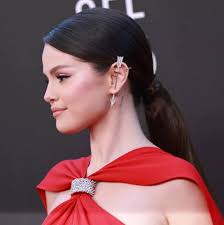 Si të krijoni eyeliner-in me hije të syve