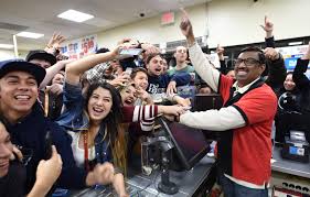 Then select one number from 1 to 26 for the red powerball. Who Are The 3 Winners Of The 1 6 Billion Powerball Jackpot Star Tribune