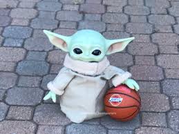 Pin By Laura Maeda On Baby Yoda Star Wars Art Star Wars Comics Cute Disney Wallpaper Baby yoda uses a force choke in the mandalorian so it would be him getting out his anger on you not the other way around. star wars comics cute disney wallpaper