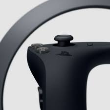 The psvr headset includes the move controllers on its arsenal to reach further heights when it comes to virtual reality. Dhjsoqwdulnedm