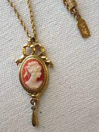 Vintage 1928 Cameo Pendant Gold Tone Necklace Barrel Clasp Etsy Cameo Pendant Gold Pendant Gold Tone Necklace