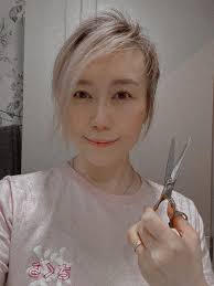 下半場😬話說部機認真係壞壞哋我決定最後用較剪✂️剪貼佢化療日記