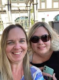 Happy Birthday Lindsay Usich ♡