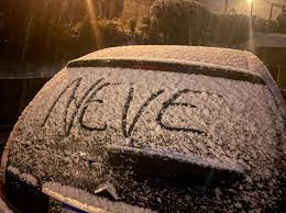 Mas como a foto acima mostra, a terra não é o único planeta que tem cenas de neve no natal. Tqhah2nkp1ajim