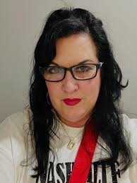 Do you all think mom old glasses look good