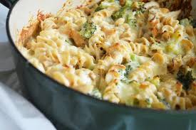 Pates Cremeuses Au Poulet Et Brocoli Roxanne Cuisine Recettes De Katherine Roxanne Veilleux Recipe Chicken Broccoli Pasta Bake Chicken Broccoli Pasta Pasta Bake