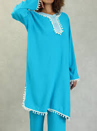 Facile et déjà asssemblé pour vous faciliter le choix de vos tenues, découvrez notre sélection d'ensembles, pantalon large et tuniques ou blouses. Ensemble Deux Pieces Tunique Pantalon Style Jabador Femme Couleur Bleu Turquoise Pret A Porter Et Accessoires Sur Revedorient Fr