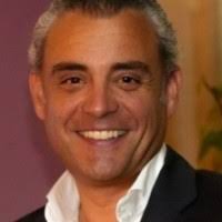 900+ perfiles de «Marcos De»