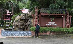 It's about 53km from kampung kuala tahan, jerantut or 32km kuala juram, merapoh. Taman Negara Gunung Ledang Hutan Lagenda Di Johor Kakitravel Net