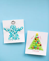 Here are 8 fantastic, original and creative christmas card crafts for kids to make this season, linked up through it's playtime! Kid Made Diy String Art Christmas Cards
