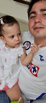 Los momentos junto a Luisa 👼 son invaluables. Muchas felicidades a todos  los papás en su día. #DíaDelPadre