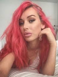 Daisy Muller's Instagram, Twitter & Facebook