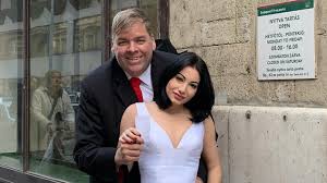 Schmuck andor és fiatal párja, a 26 évvel fiatalabb hanák eszter 2019 őszén házasodtak össze, budapest egyik legszebb szállodájában mondták ki a boldogító igent. Schmuck Ekszer Schmuck Andor