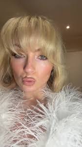 Debbie from Friday Costume