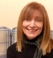 Leslie Plant's Instagram, Twitter & Facebook