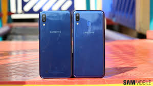 Specs comparison: Samsung Galaxy M10 vs ...