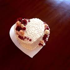 Heart Shaped Cake I Used The 6 Heart Shaped Pan From Wilton It Is A Chocolate Cake With C Heart Shape Cake Design Chocolate Ganache Filling Cake Decorating