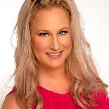 Kristin Cramer's Instagram, Twitter & Facebook