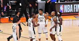 The milwaukee bucks are an american professional basketball team based in milwaukee. 0ysxqus3x5dapm