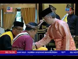 Sultan pahang kelihatan uzur dan terbaring. Hari Keputeraan Sultan Pahang S U Politik Kkmm Baror Antara 178 Penerima Darjah 28 Jul 2017 Youtube