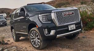 جي إم سي يوكون دينالي 2021 رحلة تزخر بالتمي ز على الطرقات موقع ويلز in 2021 gmc yukon denali gmc yukon yukon denali
