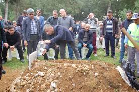 Jun 04, 2021 · son dakika 'asistimi gördün mü?' diyen yusuf yazıcı sosyal medyayı yıktı yaşadıkları acıya dayanamadılar! Hacer Ercetin Son Yolculuguna Ugurlandi Antalya Haber Www Kumbarahaber Com Antalya Nin Haber Kumbarasi