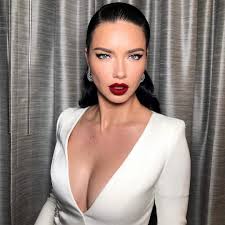 Visualize os perfis de pessoas chamadas adriana ferrari. Adriana Lima Is Turning Up The Heat With Her Bewitching Photos Photogallery Etimes