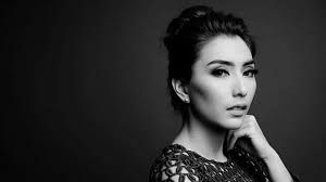 Tyas Mirasih, Si Seksi Pengumbar Sensasi - ShowBiz Liputan6.com