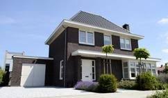 Pip En Haar Ouders Wonen In Een Heel Mooi Huis Ze Zijn Heel Rijk En Hebben Dus Ook Geld Voor Een Poetser Het I Witte Kozijnen Huis Buitenkant Buitenkant Huis