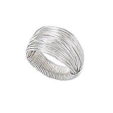 Maybe A Diy Project For Me To Attempt Based Off The Pict Original Description Silver Wire Wrap Ring Bagues En Fil De Fer Idees De Bijoux Bijoux