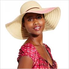 Short hair and hats can be smashing companions, but it may take a bit of experimenting to land the perfect look. 14 Ways To Rock A Floppy Hat Like You Were Born For It Sheknows