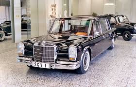 Https Flic Kr P 6ozvn The Pope S 1965 Mercedes Benz 600 Landaulet This Merc Used To Belong To Pope Paul Vi It Has A 8 Cylind Benz Mercedes Mercedes Benz