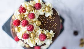 Himbeer Champagne Geburtstagstorte Mit Vanille Creme Rezept Leckere Torten Lebensmittel Essen Himbeeren