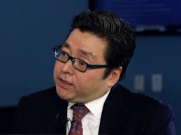 His bitcoin price prediction today sees bitcoin going to nearly $333,000 by 2021. Bitcoin To Hit 6 000 By Mid 2018 Tom Lee Says