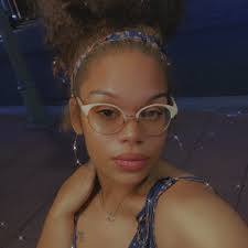 Capri Williams (@capri.williams.2025) • Facebook