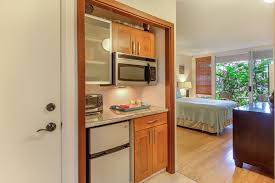 maui banyan t110 maui guidebook