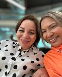 En representación del Hospital Pérez de León II y como directora de esta  maravillosa institución la Dra. Zaira Medina hace presencia en el Bloque  Histórico de la Patria 🇻🇪 Siguiendo las políticas