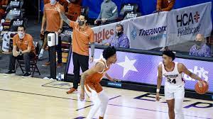 He was formely an assistant coach at the university of floria. Maui Invitational Shaka Smart Has Hair Twitter Reacts To New Look From Texas Coach
