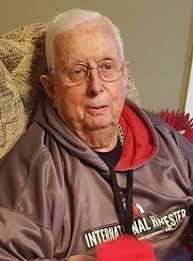 RONALD WAYNE NEWBY Ronald Wayne Newby, age 85, of Mattoon passed away at  7:45 p.m.